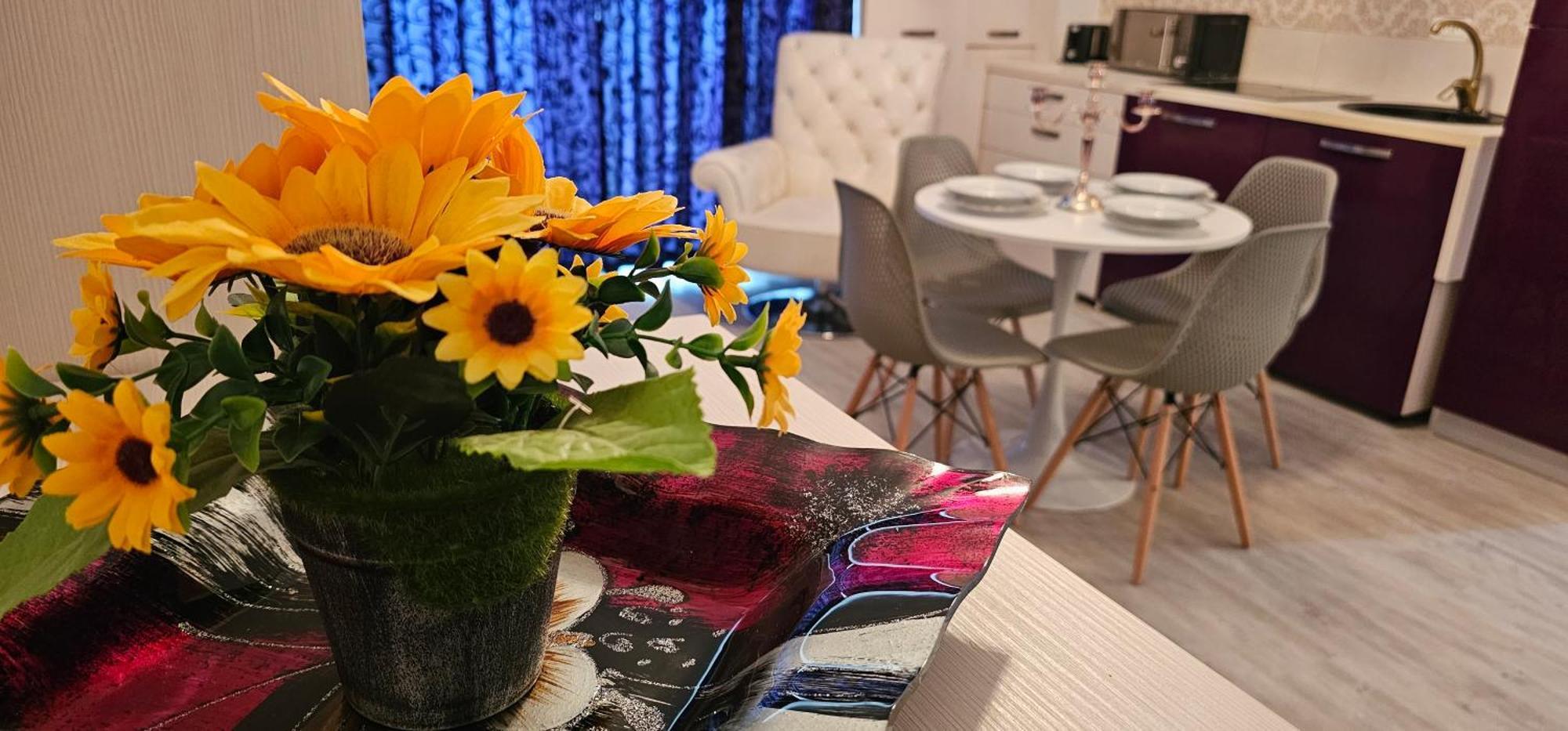 Luxury Aparthotel Promenada In Building Stefan Prima Linie La Mare ナボダリ エクステリア 写真